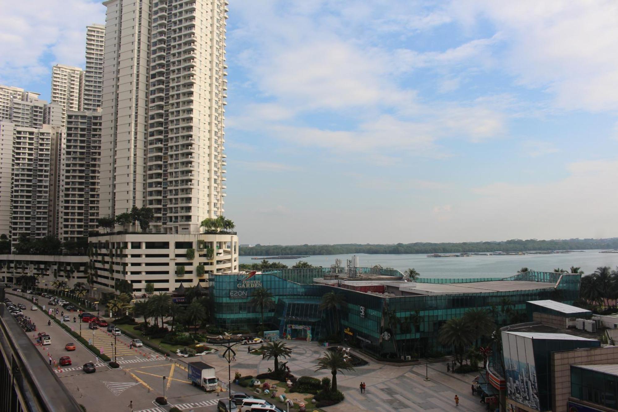 Country Garden Danga Bay Apartment Джохор Бахру Екстериор снимка